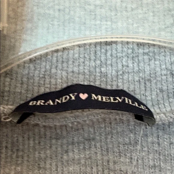 Brandy Melville Light Gray Zip-Up Crop Top - Picture 2 of 3